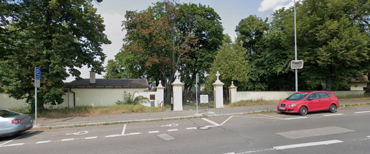 Hrdlořezský hřbitov