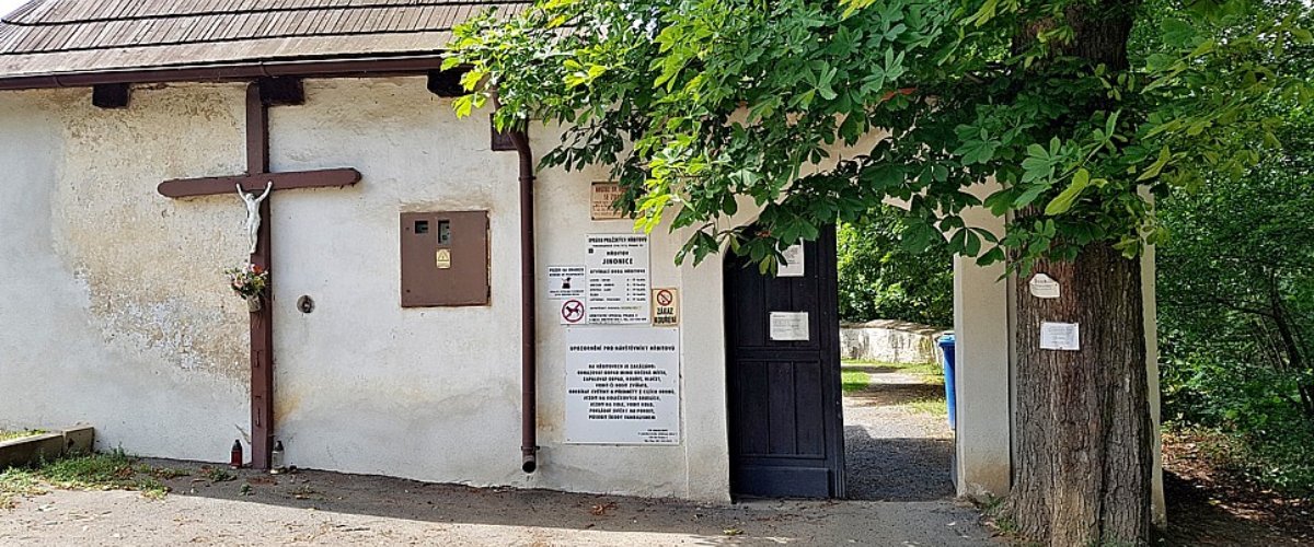 Jinonický hřbitov
